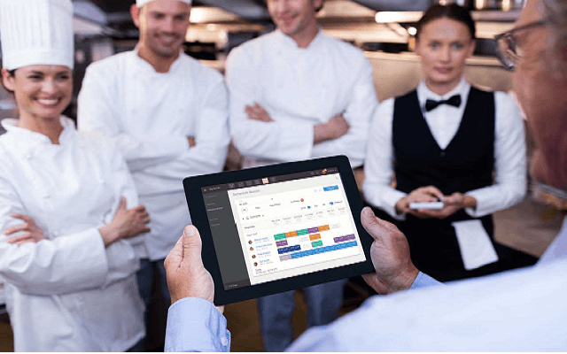 Sử dụng phần mềm quản lý nhân viên nhà hàng 